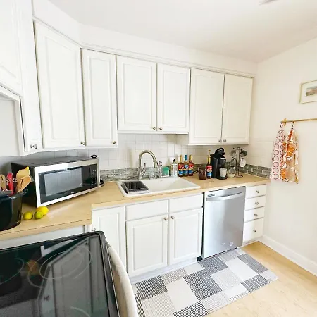 Ferienwohnung Cozy, Private Loft 15 Min Away From Downtown Detroit Grosse Pointe Park Exterior foto