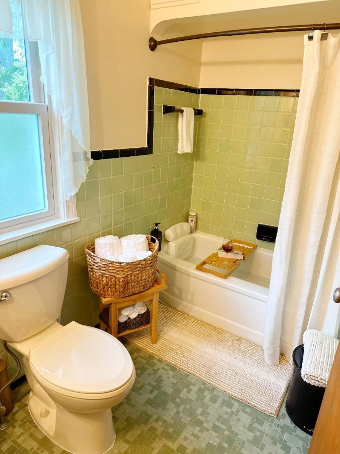 Apartment Cozy, Private Loft 15 Min Away From Downtown Detroit Grosse Pointe Park